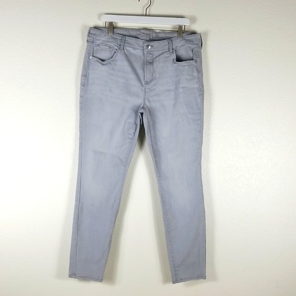 Old Navy Rockstar Gray Lightly Distressed Skinny Jeans